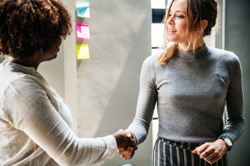 La redevabilité en tant qu'individus et équipes permet aux chefs de projet d'aider leurs employés à briller.  